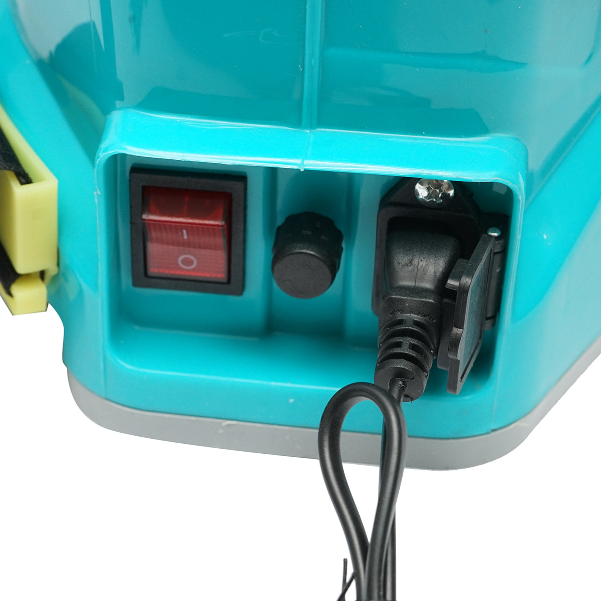 Permetezőszivattyú, elektromos vermorel, 20 literes tartály, 12V/8Ah akkumulátor, 4 fúvóka, áramlás 4 l/min, nyomás 6,8 bar THOR