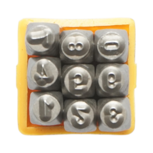 9 darabos készlet 3mm-es panelek 0-8 számokkal Breckner Germany