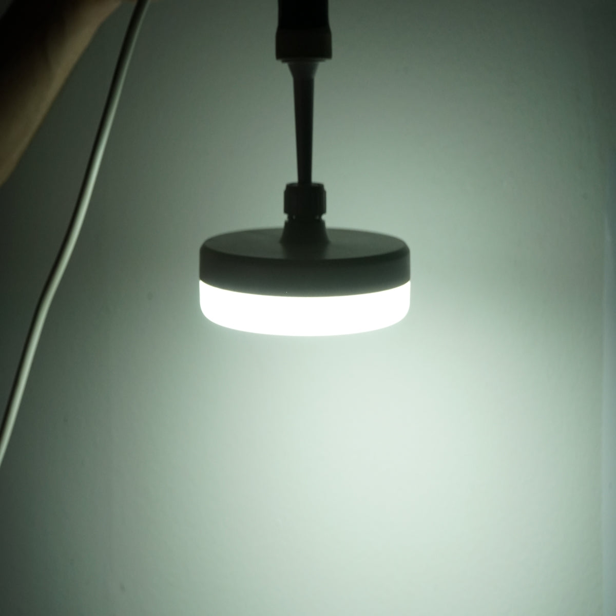 Lámpa típusa LED izzó E27, 13W, 220V, IP20, 360 fokban forgatható lámpatest, beltéri/kültéri rögzítéssel Breckner Germany