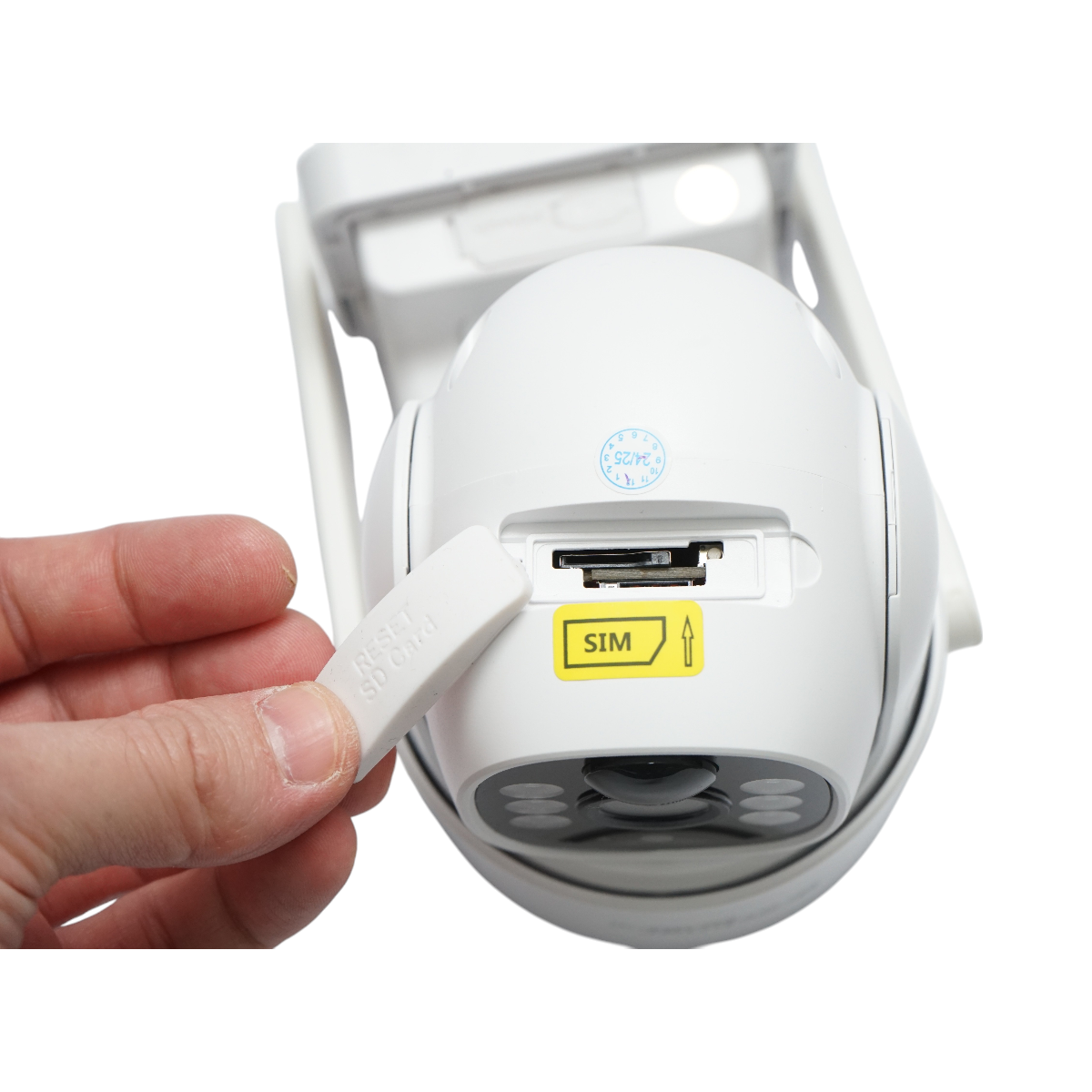3MP kétlencsés megfigyelő kamera, 4G, WIFI 2,4 GHz, napelemmel, 9000 mAh akkumulátorral, PTZ vezérlés, emberi PIR érzékelés, éjjellátó és Ubox alkalmazás.