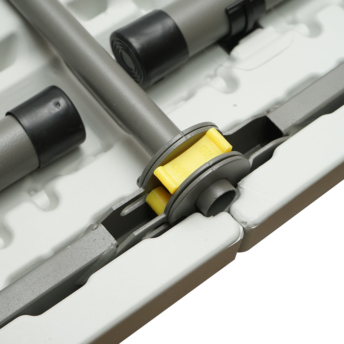 Összecsukható kerti asztal fogantyúval 180x74x74cm