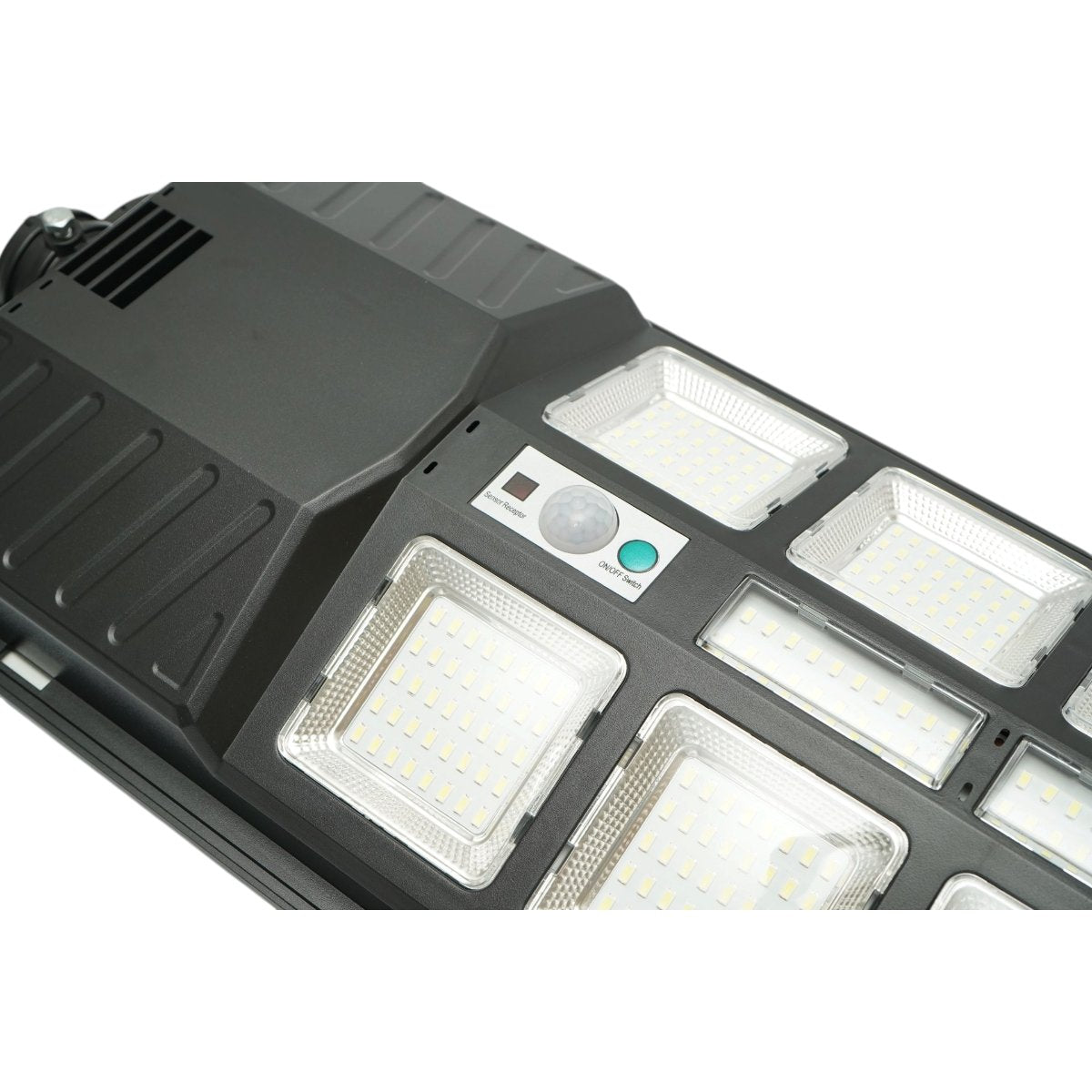 Napelemes LED közvilágítási lámpa 300W 15W napelem panellel, 12000mAh akkumulátor, mozgásérzékelő, távirányító, oszlop rögzítés IP67 Breckner Germany