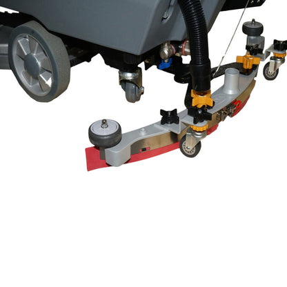 Ipari padlótisztító gép 24V/100Ah, 500W, kefe 510mm, vízlecsapó 850mm, termelékenység 2000 m²/h