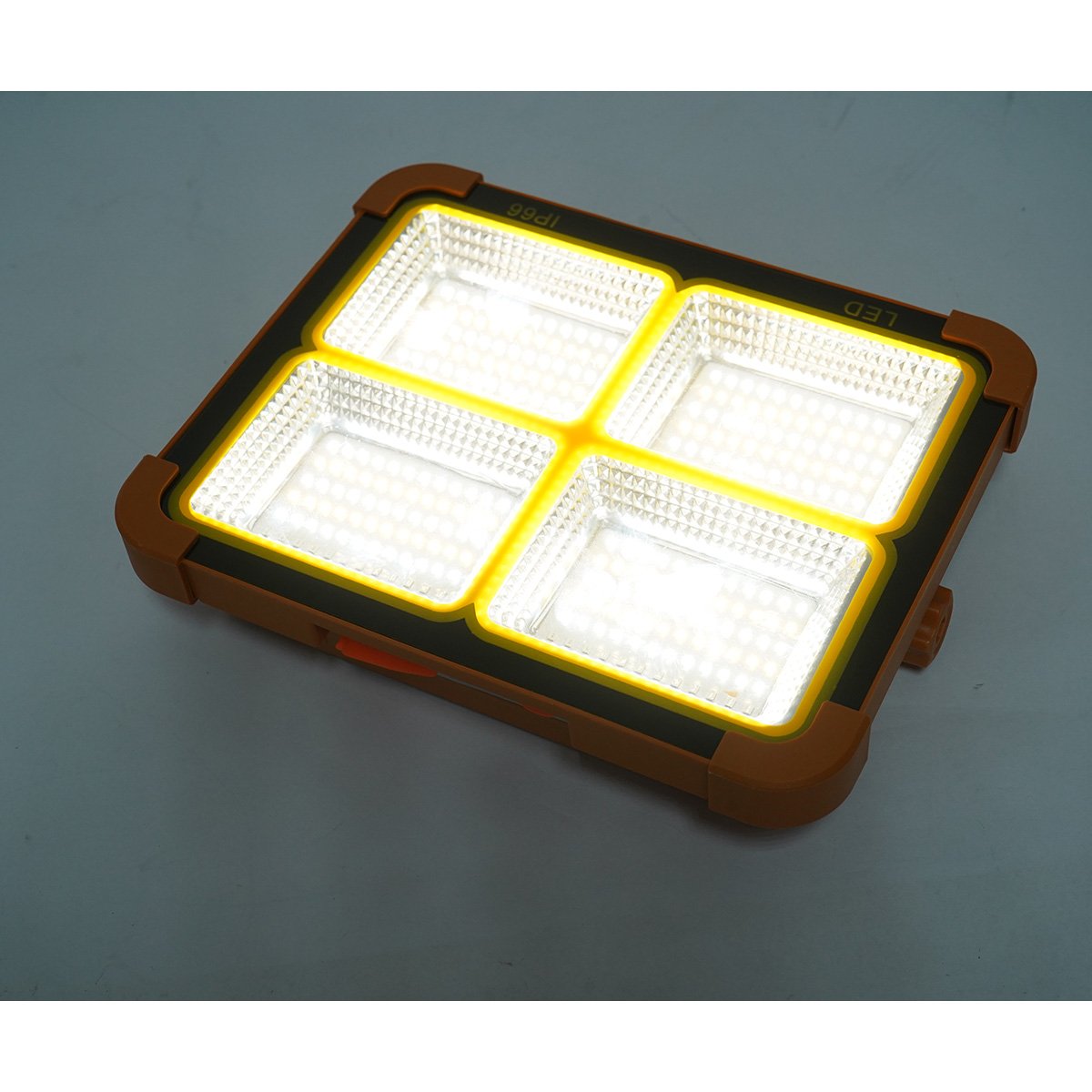 Hordozható LED projektor 200W napelemes panellel 3W, 12000mAh akkumulátor, 6 világítási mód, mágnes, kampó, USB Power Bank Breckner Germany