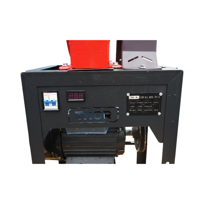 Elektromos gabonaforgáló 3kW, 220V, kapacitás 300 kg/h, tengely fordulatszám 5900 r/min, 4 szita mellékelve THOR