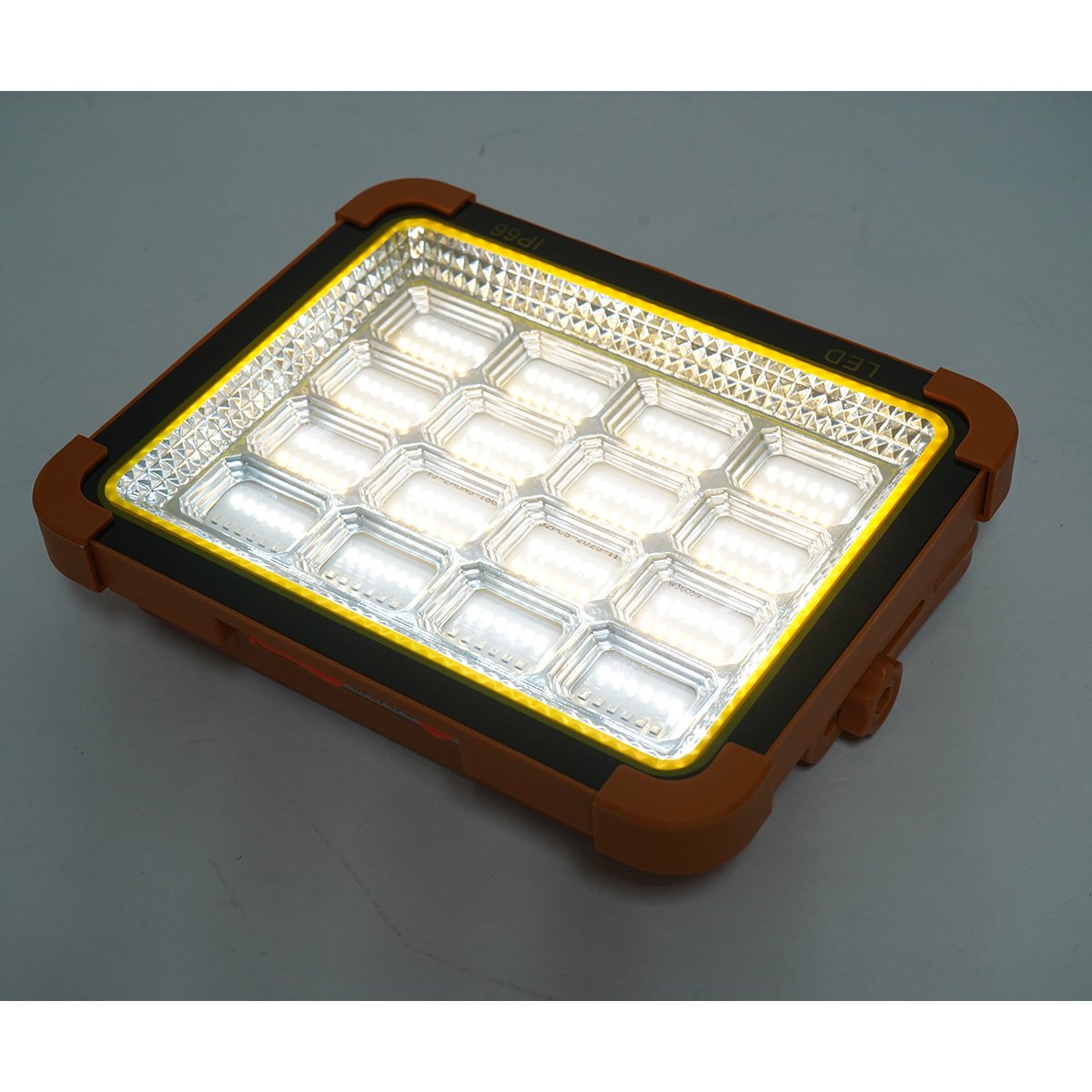 Hordozható LED reflektor 500W napelemes panellel 3W, 12000mAh akkumulátor, 6 világítási mód, mágnes, karabiner, USB Power Bank Breckner Germany