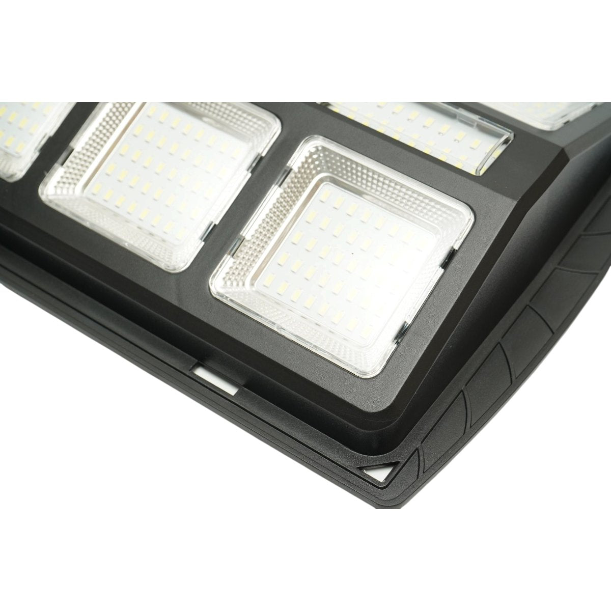 Napelemes LED közvilágítási lámpa 300W 15W napelem panellel, 12000mAh akkumulátor, mozgásérzékelő, távirányító, oszlop rögzítés IP67 Breckner Germany