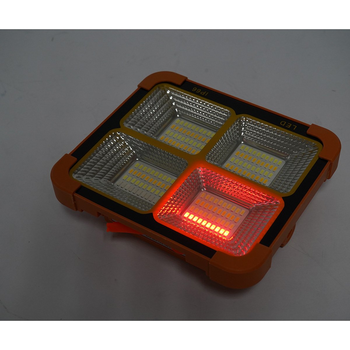 Hordozható LED reflektor 100W napelemes panellel 1.5W, 3600mAh akkumulátor, 6 világítási mód, mágnes, karabiner, USB Power Bank 210x170x55mm Breckner Germany