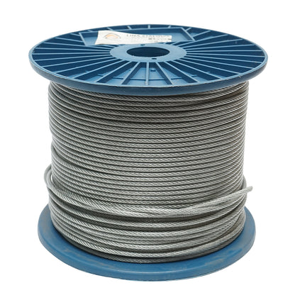 Horganyzott acélkábel 4 mm-es PVC köpennyel, 6x7+FC huzalok, maximális terhelés 539 kg, súly 8,08 kg, 200 m/tekercs.