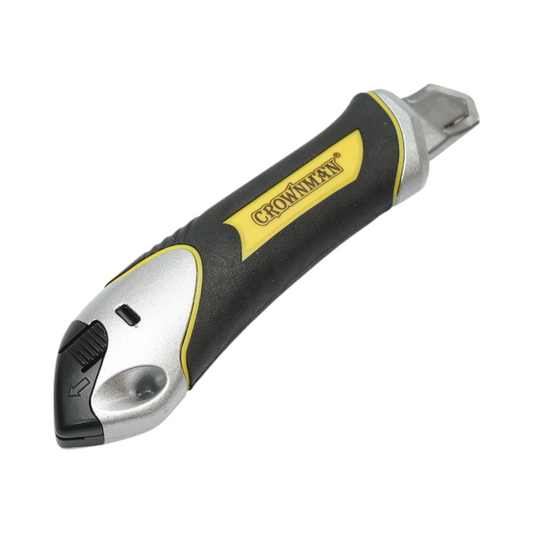 Professzionális vágókés, 18 mm-es penge csúszásmentes fogantyúval, Crownman cinkötvözetből készült testtel