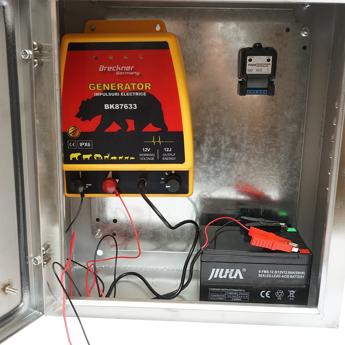 Impulzusgenerátor 12 Joule, DC12V/220V. 30W-os napelemmel és 12V 12Ah akkumulátorral rozsdamentes acél doboz, elektromos kerítéshez Breckner Germany.