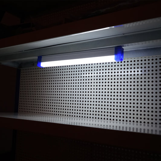 60W, 6500K LED lámpa mágneses markolattal és 3600mAh újratölthető akkumulátorral 520x23x38mm IP20 Breckner Germany