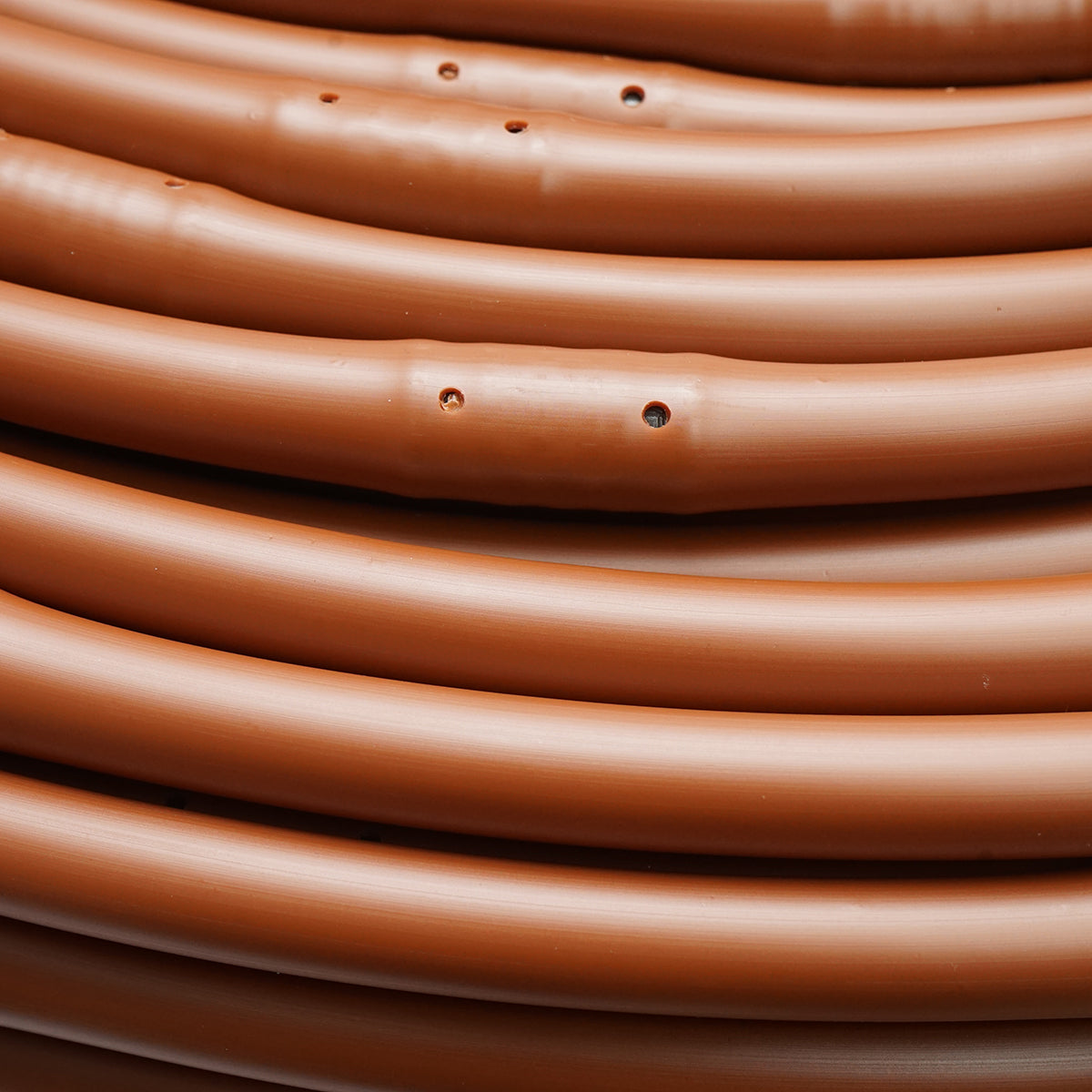 Vízcsepegtető tömlő 200 méter hosszú tekercs, 4L/h öntözéshez D16mm, 20cm lépésköz 20cm
