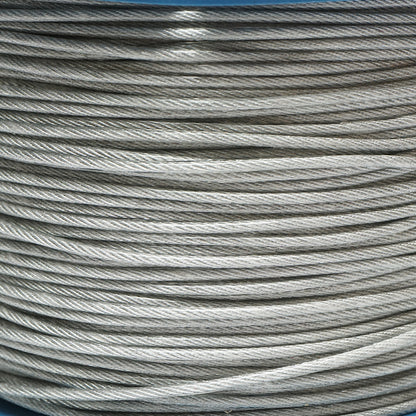 Horganyzott acélkábel 3 mm-es PVC köpennyel, 6x7+FC huzalok, maximális terhelés 230 kg, súly 5,07 kg, 250 m/tekercs.