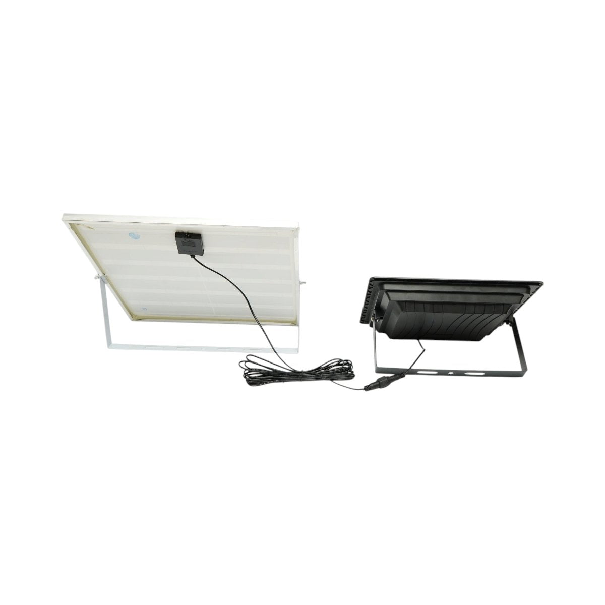 Breckner Germany 200W LED reflektor, 6500K napelemes panellel 15W, LiFePO4 10000mAh akkumulátor és távirányító IP67
