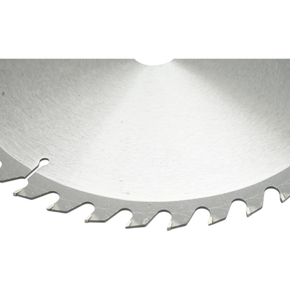 Körkorong fához 250x25,4mm, max. fordulatszám 6000rpm, 40 fog, ipari Crownman Crownman