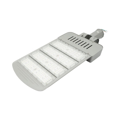 LED közúti világítólámpa 200W, 100-265V, 6500K, 32000lm oszlopra szerelhető 675x290x65mm IP66 Breckner Germany
