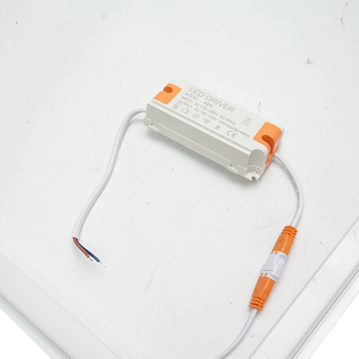 Vékony LED panel 48W, 220V, 595x595x7mm kazettás mennyezethez Breckner Germany