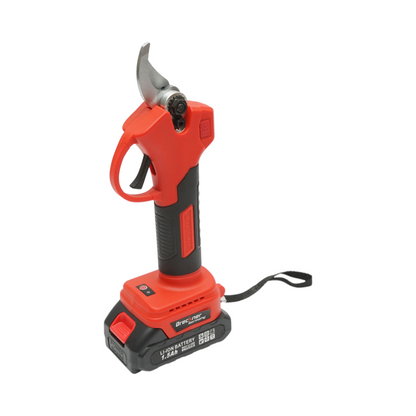Breckner Germany 36V elektromos kerti olló 2 db 1.5Ah Li-Ion akkumulátorral, 100W, vágási átmérő 0-25mm, biztonsági gomb
