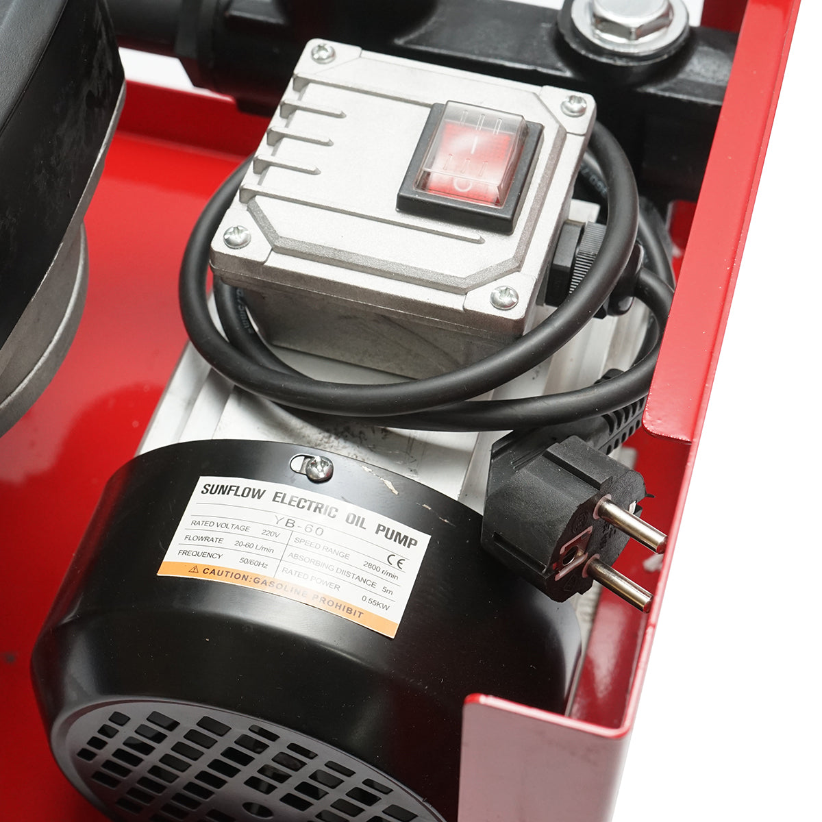 220V 550W-os dízelüzemanyag-szivattyú készlet mérőórával, 1,5m szívótömlővel, 4m átemelőtömlővel és Breckner Germany szórópisztollyal.