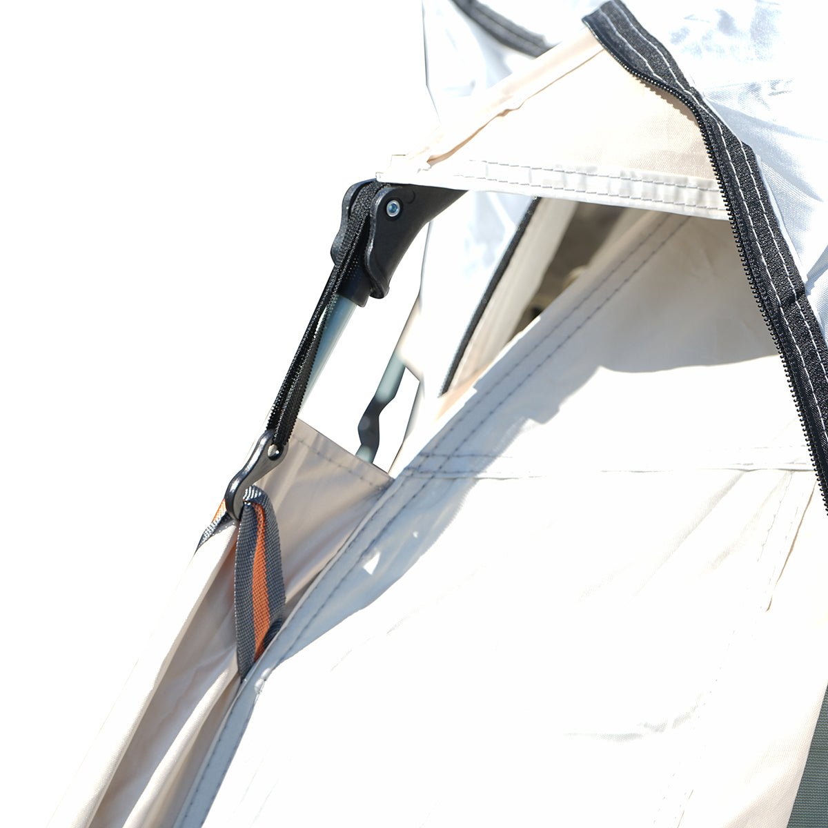 Kemping sátor 2 fő részére, automatikusan összecsukható pop-up, 2 ajtó, 4 részből álló nyílás, rovarháló, vízálló 240x240x155cm
